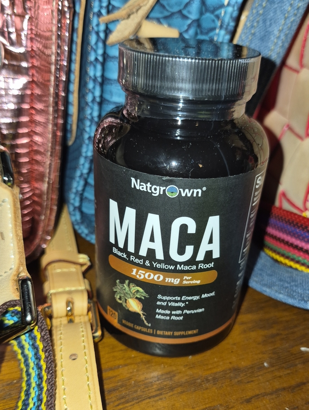 MACA 1500 - Black/Red/Yellow Maca Root Nwt